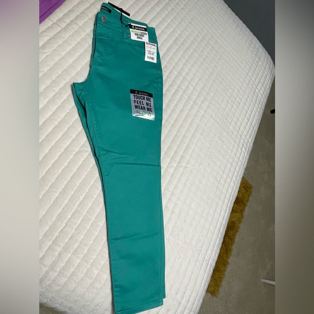 New d.jeans.